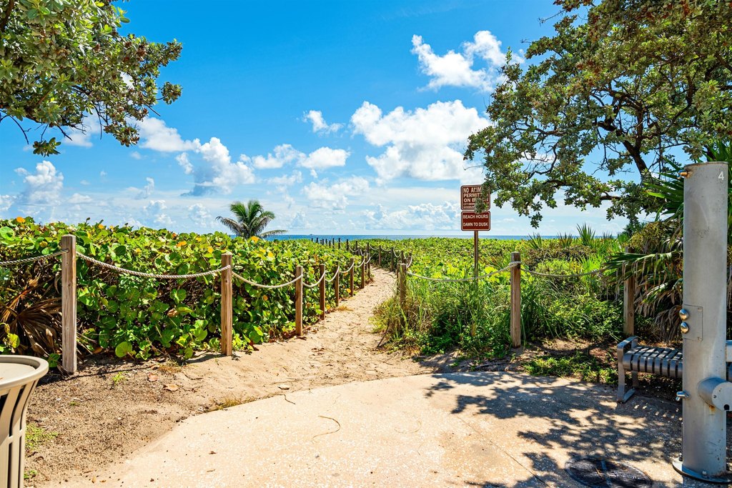 Delray Beach, Florida, 33483, United States, 2 Bedrooms Bedrooms, ,2 BathroomsBathrooms,Residential,Forsale,1969899