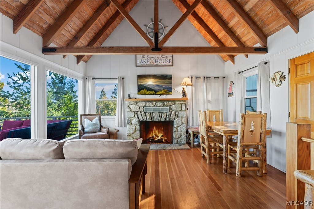 Lake Arrowhead, California, 92352, United States, 2 Bedrooms Bedrooms, ,2 BathroomsBathrooms,Residential,Forsale,1971035