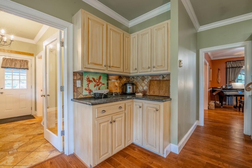 Calhoun, Georgia, 30701, United States, 5 Bedrooms Bedrooms, ,4.5 BathroomsBathrooms,Residential,Forsale,2004688