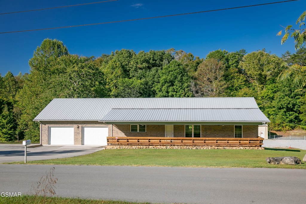 Sevierville, Tennessee, 37862, United States, 3 Bedrooms Bedrooms, ,2 BathroomsBathrooms,Residential,Forsale,1973584