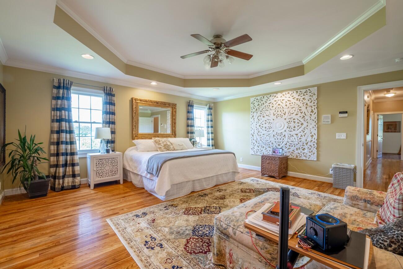 Calhoun, Georgia, 30701, United States, 5 Bedrooms Bedrooms, ,4 BathroomsBathrooms,Residential,Forsale,1963598