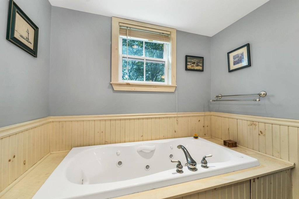 Wolfeboro, New Hampshire, 03894, United States, 3 Bedrooms Bedrooms, ,3 BathroomsBathrooms,Residential,Forsale,2004716