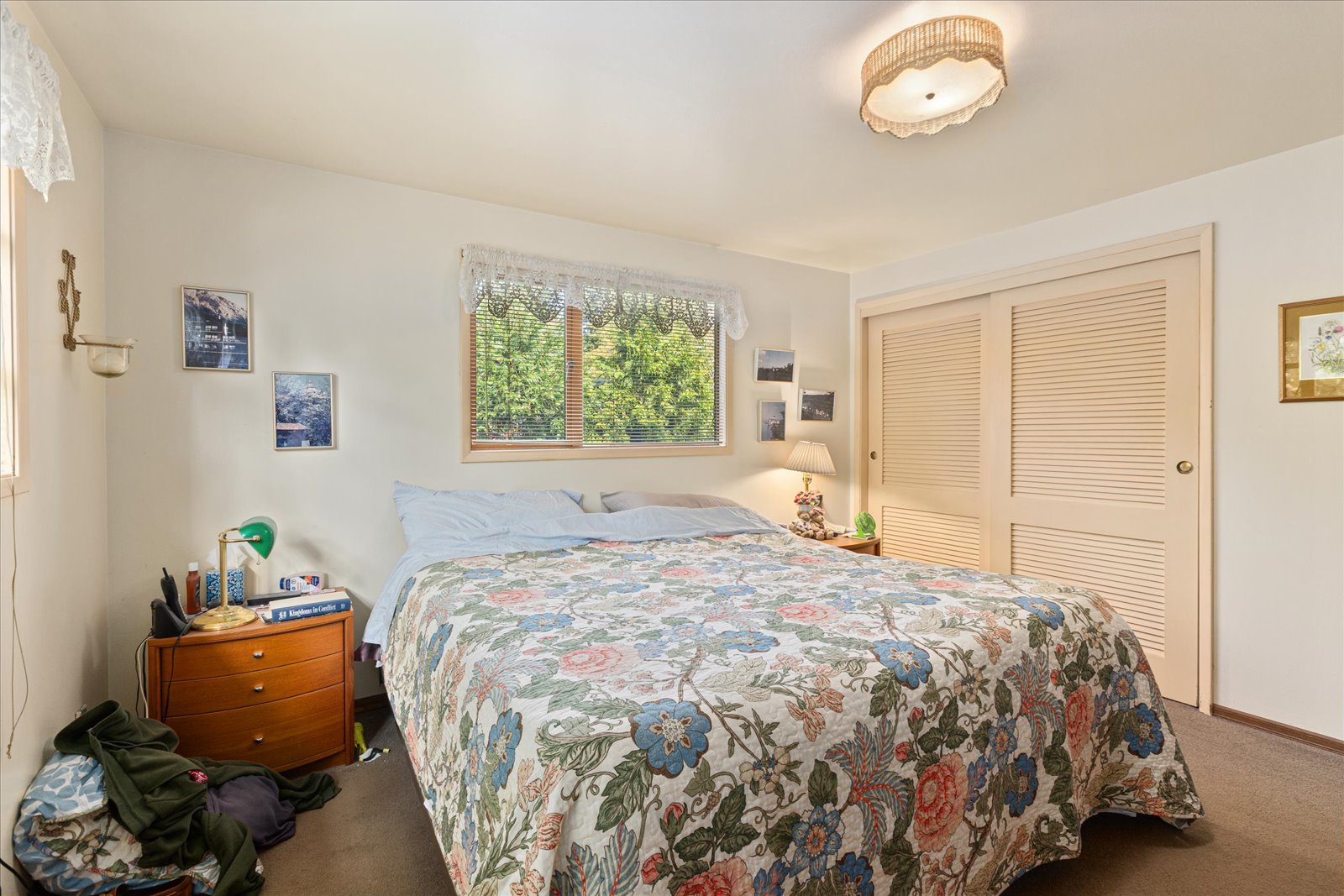 Bellevue, Washington, 98005, United States, 5 Bedrooms Bedrooms, ,1.5 BathroomsBathrooms,Residential,Forsale,1965895