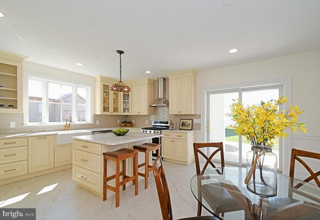 FURLONG, Pennsylvania, 18925, United States, 6 Bedrooms Bedrooms, ,3.5 BathroomsBathrooms,Residential,Forsale,1973387