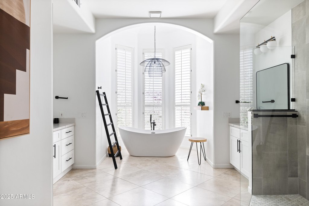 Scottsdale, Arizona, 85260, United States, 5 Bedrooms Bedrooms, ,4.5 BathroomsBathrooms,Residential,Forsale,2014407