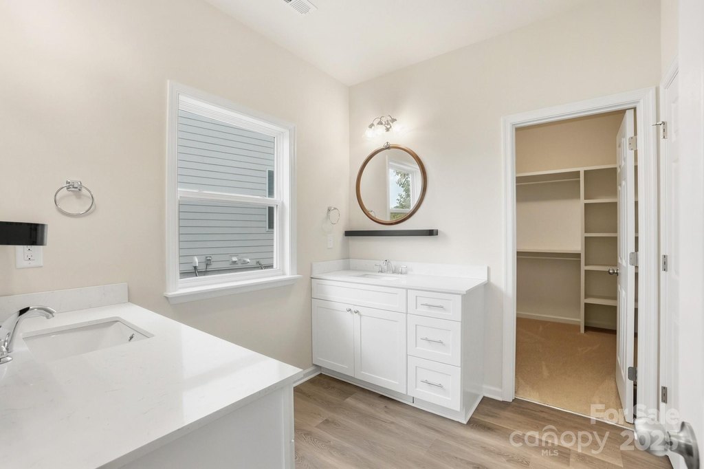 Charlotte, North Carolina, 28278, United States, 4 Bedrooms Bedrooms, ,3.5 BathroomsBathrooms,Residential,Forsale,2004569