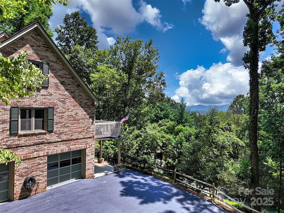 Mills River, North Carolina, 28759, United States, 3 Bedrooms Bedrooms, ,4 BathroomsBathrooms,Residential,Forsale,2004157