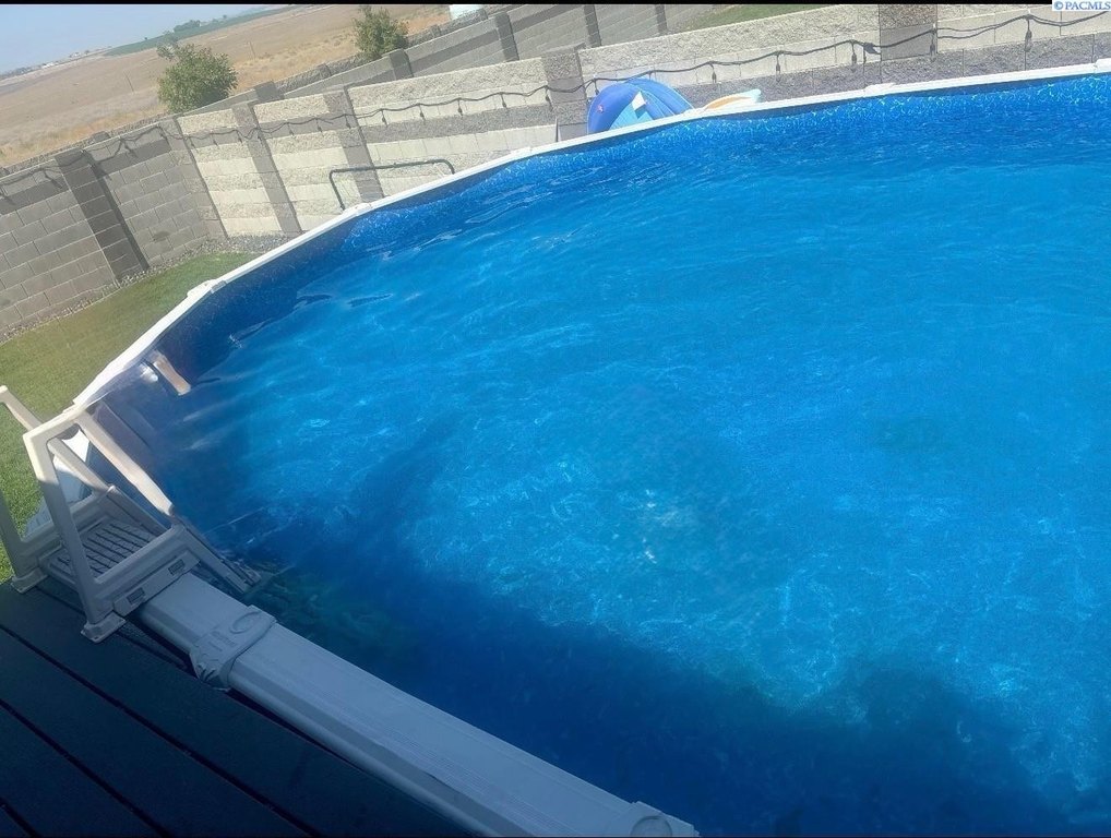 West Richland, Washington, 99353, United States, 4 Bedrooms Bedrooms, ,2 BathroomsBathrooms,Residential,Forsale,1990697