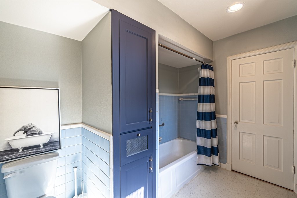 Navasota, Texas, 77868, United States, 4 Bedrooms Bedrooms, ,4.5 BathroomsBathrooms,Residential,Forsale,1973414