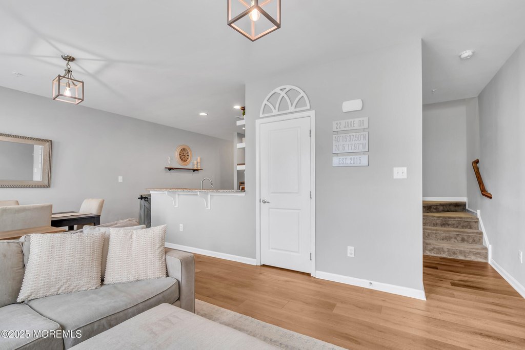 Tinton Falls, New Jersey, 07753, United States, 2 Bedrooms Bedrooms, ,2.5 BathroomsBathrooms,Residential,Forsale,1994029