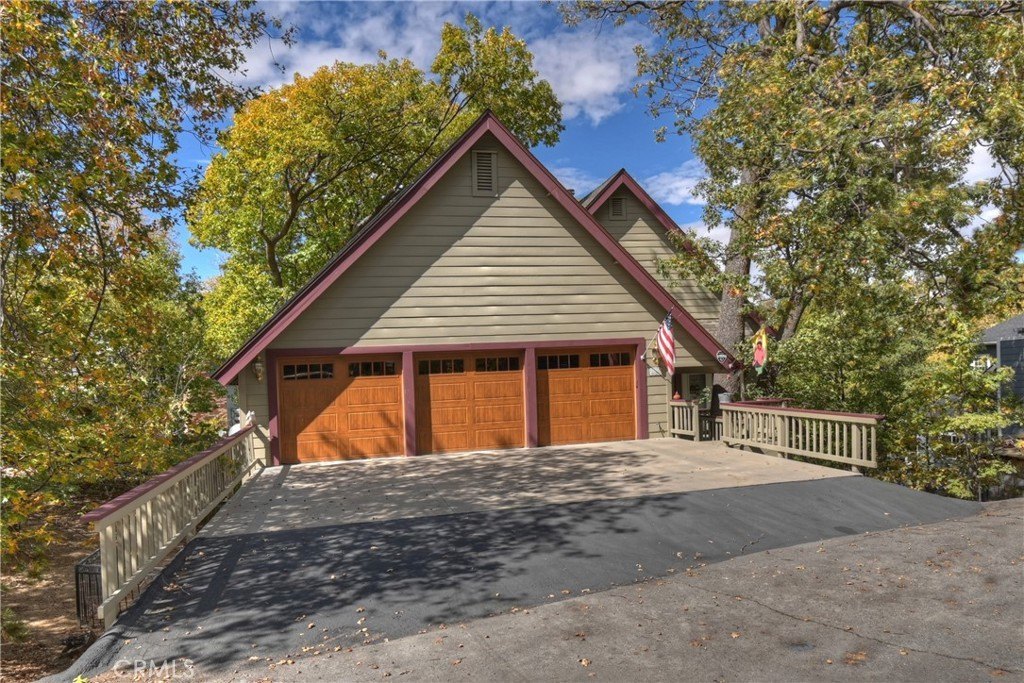 Lake Arrowhead, California, 92352, United States, 3 Bedrooms Bedrooms, ,2.5 BathroomsBathrooms,Residential,Forsale,2004863