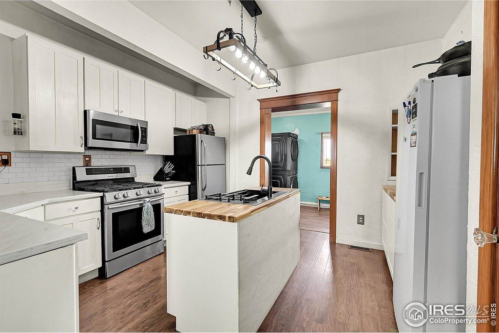 La Salle, Colorado, 80645, United States, 4 Bedrooms Bedrooms, ,1.5 BathroomsBathrooms,Residential,Forsale,2004214