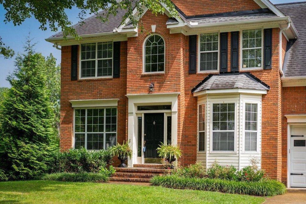 Signal Mountain, Tennessee, 37377, United States, 4 Bedrooms Bedrooms, ,2.5 BathroomsBathrooms,Residential,Forsale,1946776