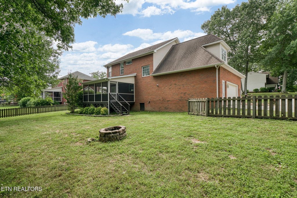 Cookeville, Tennessee, 38506, United States, 3 Bedrooms Bedrooms, ,2.5 BathroomsBathrooms,Residential,Forsale,1942468