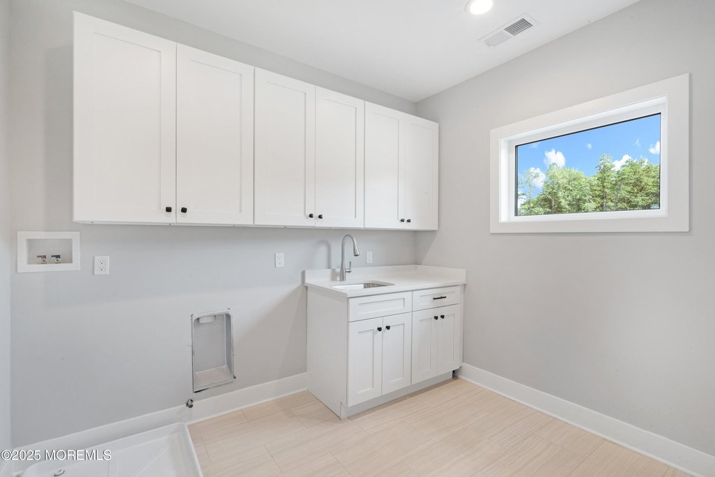 Howell, New Jersey, 07731, United States, 6 Bedrooms Bedrooms, ,5.5 BathroomsBathrooms,Residential,Forsale,1984568