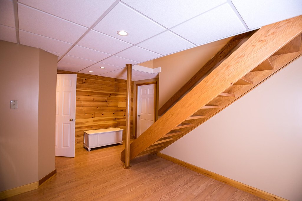 Waterville, Maine, 04901, United States, 4 Bedrooms Bedrooms, ,3.5 BathroomsBathrooms,Residential,Forsale,2002426