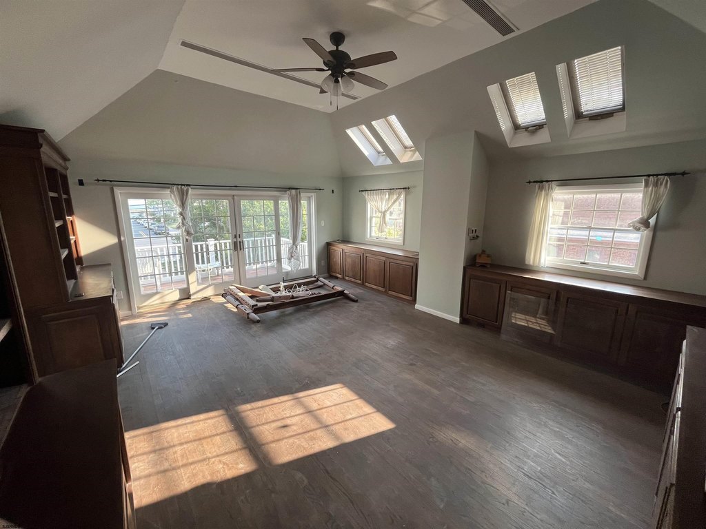 Atlantic City, New Jersey, 08401, United States, 15 Bedrooms Bedrooms, ,7 BathroomsBathrooms,Residential,Forsale,1994147