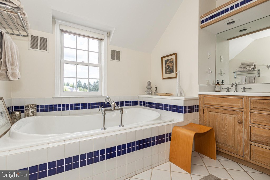 NEWTOWN, Pennsylvania, 18940, United States, 4 Bedrooms Bedrooms, ,2.5 BathroomsBathrooms,Residential,Forsale,1929515