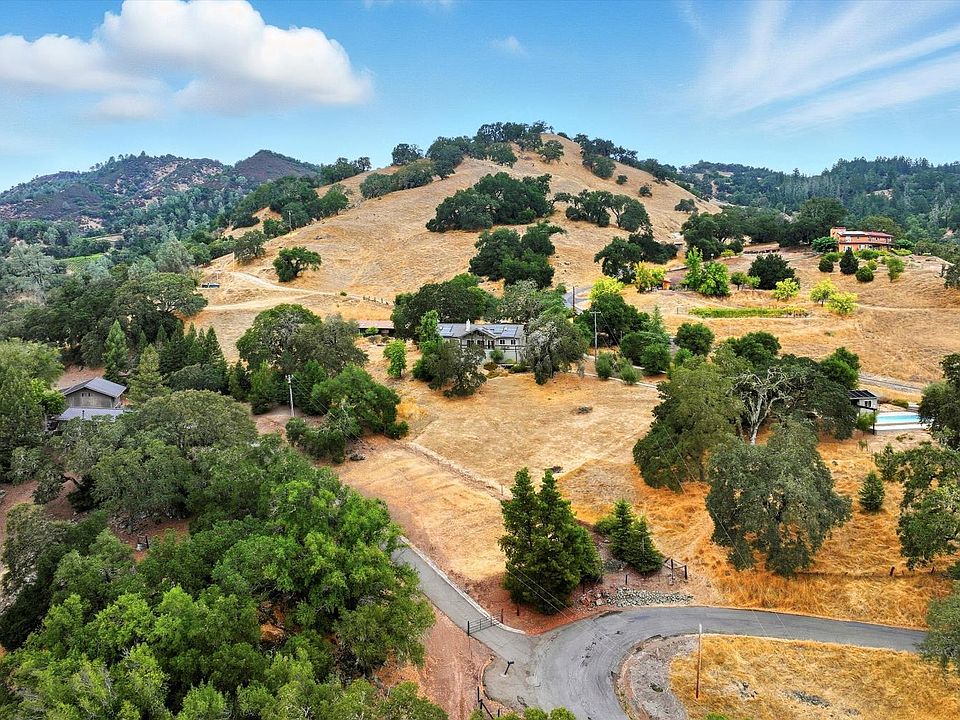 Cloverdale, California, 95425, United States, 3 Bedrooms Bedrooms, ,3 BathroomsBathrooms,Residential,Forsale,1985929