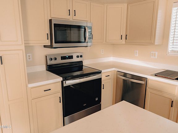 Phoenix, Arizona, 85050, United States, 4 Bedrooms Bedrooms, ,3 BathroomsBathrooms,Residential,Forsale,1971068