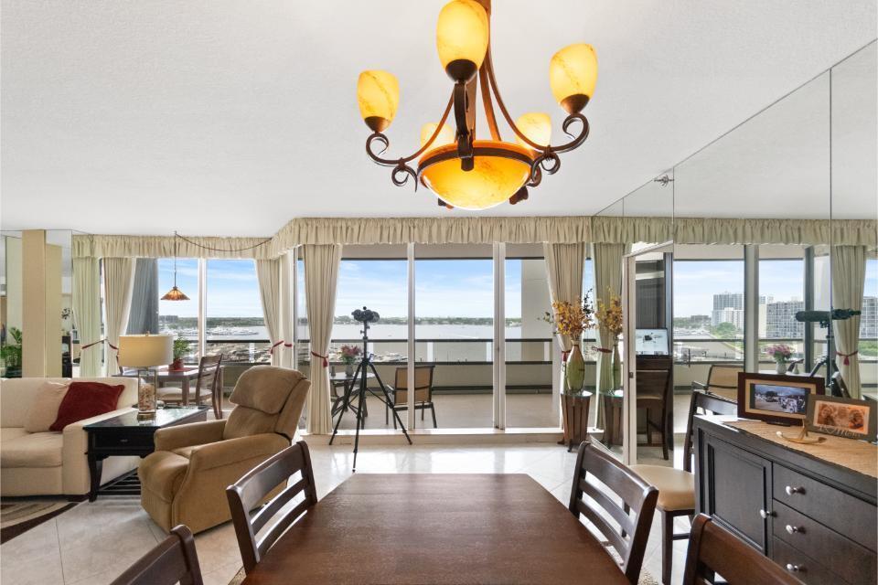 North Palm Beach, Florida, 33408, United States, 2 Bedrooms Bedrooms, ,2 BathroomsBathrooms,Residential,Forsale,1969933