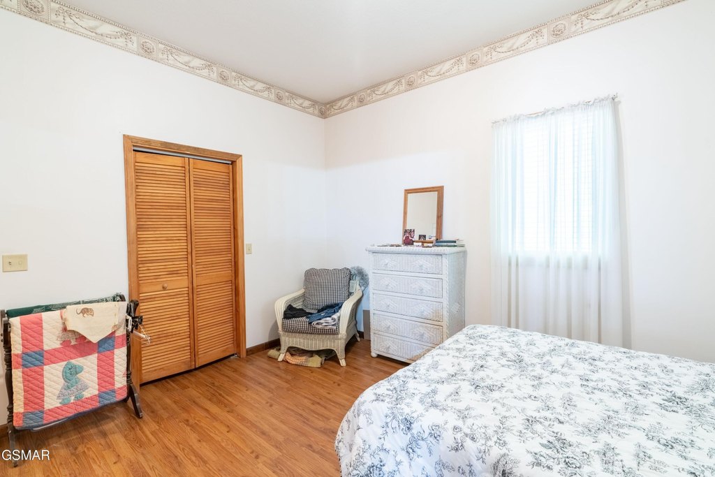 Sevierville, Tennessee, 37876, United States, 4 Bedrooms Bedrooms, ,2.5 BathroomsBathrooms,Residential,Forsale,1999448