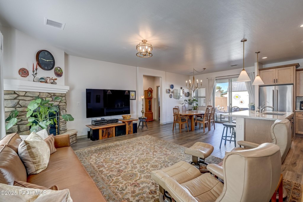 Prescott Valley, Arizona, 86314, United States, 3 Bedrooms Bedrooms, ,2 BathroomsBathrooms,Residential,Forsale,1994060