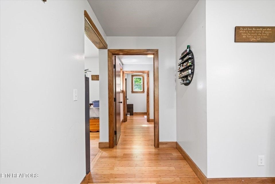 Deer Lodge, Tennessee, 37726, United States, 6 Bedrooms Bedrooms, ,2 BathroomsBathrooms,Residential,Forsale,1929820