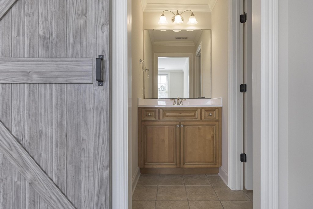 Chattanooga, Tennessee, 37415, United States, 4 Bedrooms Bedrooms, ,2.5 BathroomsBathrooms,Residential,Forsale,1995340