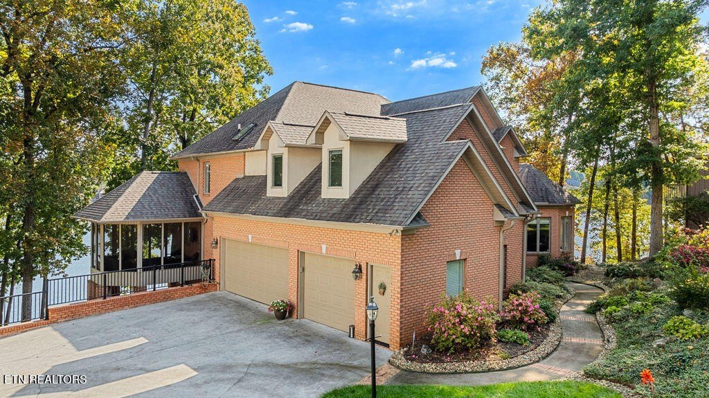 Loudon, Tennessee, 37774, United States, 4 Bedrooms Bedrooms, ,4.5 BathroomsBathrooms,Residential,Forsale,1973605