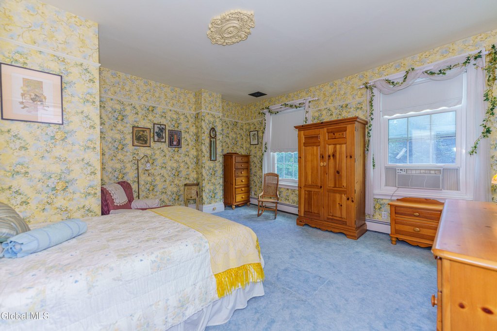 Schodack Landing, New York, 12156, United States, 7 Bedrooms Bedrooms, ,3 BathroomsBathrooms,Residential,Forsale,1953151