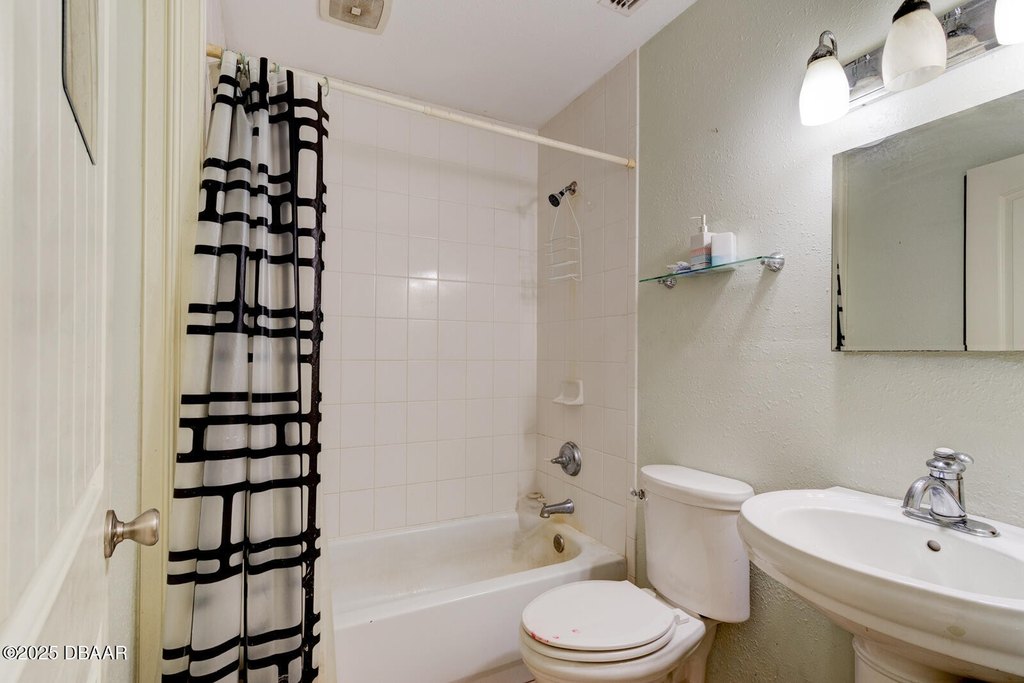 Ormond Beach, Florida, 32174, United States, 4 Bedrooms Bedrooms, ,3 BathroomsBathrooms,Residential,Forsale,1990145