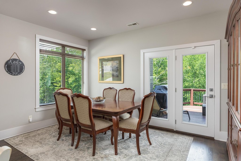 Harrison, Tennessee, 37341, United States, 4 Bedrooms Bedrooms, ,2.5 BathroomsBathrooms,Residential,Forsale,1922197