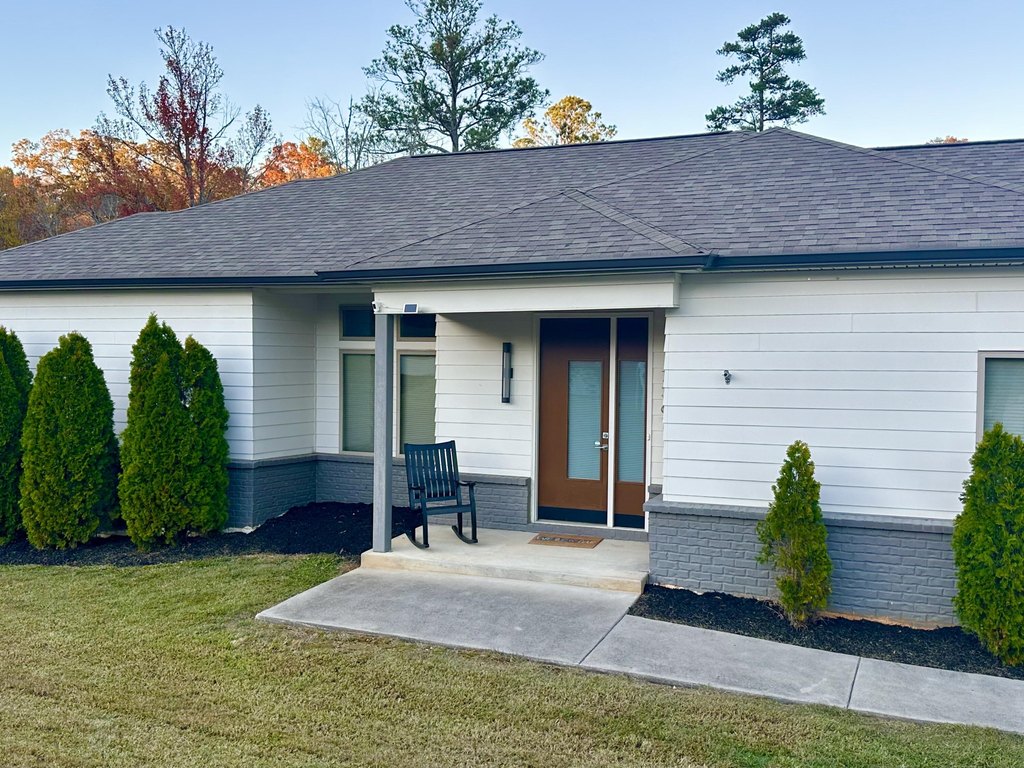 Harrison, Tennessee, 37341, United States, 4 Bedrooms Bedrooms, ,2.5 BathroomsBathrooms,Residential,Forsale,1922197