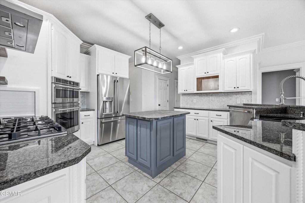 Sevierville, Tennessee, 37862, United States, 4 Bedrooms Bedrooms, ,3.5 BathroomsBathrooms,Residential,Forsale,1942459