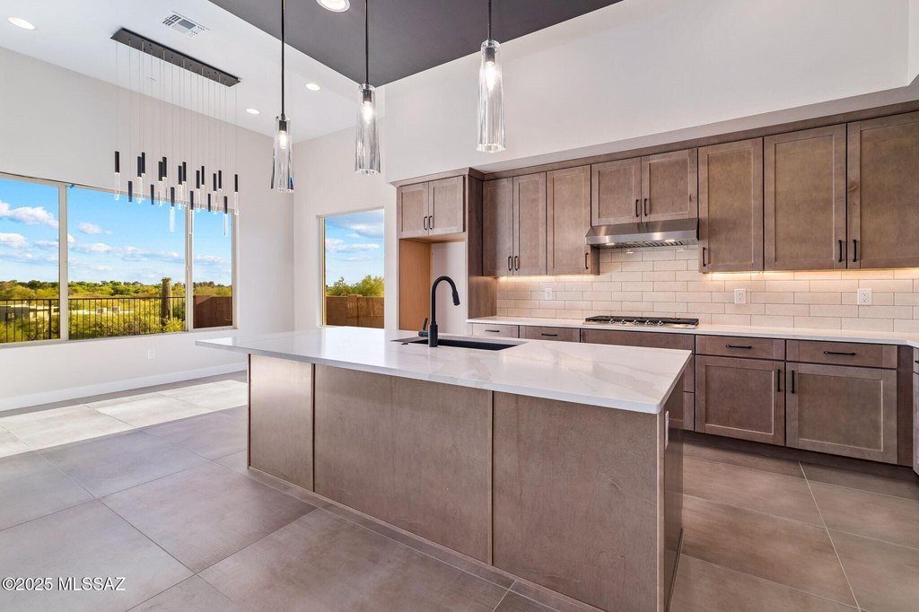 Tucson, Arizona, 85750, United States, 3 Bedrooms Bedrooms, ,3.5 BathroomsBathrooms,Residential,Forsale,1990097