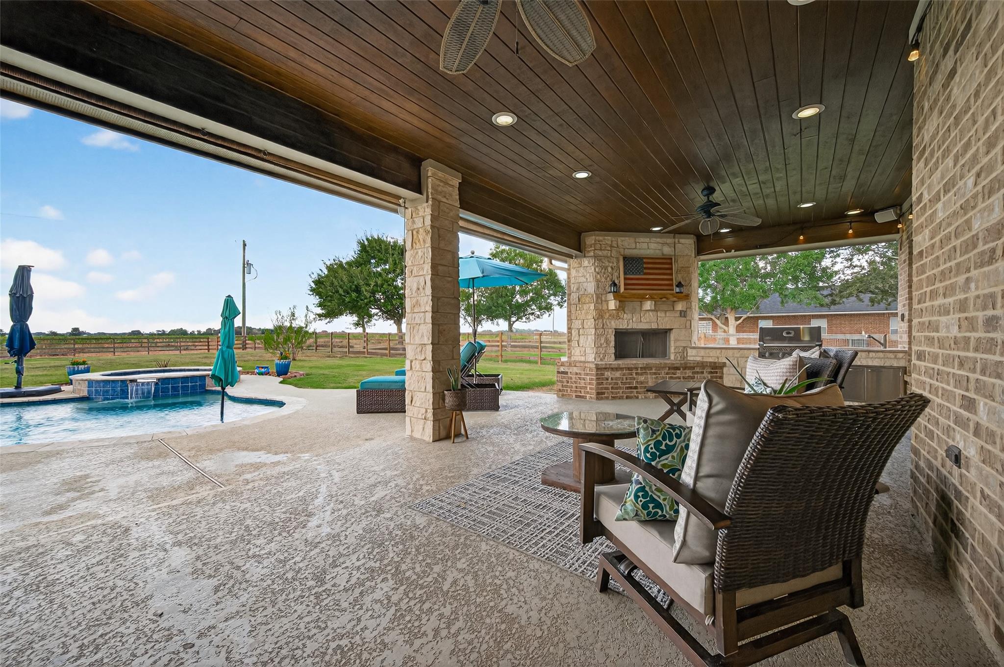 Needville, Texas, 77461, United States, 4 Bedrooms Bedrooms, ,3 BathroomsBathrooms,Residential,Forsale,1973418