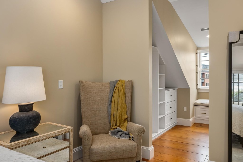 Portsmouth, New Hampshire, 03801, United States, 8 Bedrooms Bedrooms, ,8.5 BathroomsBathrooms,Residential,Forsale,2002395