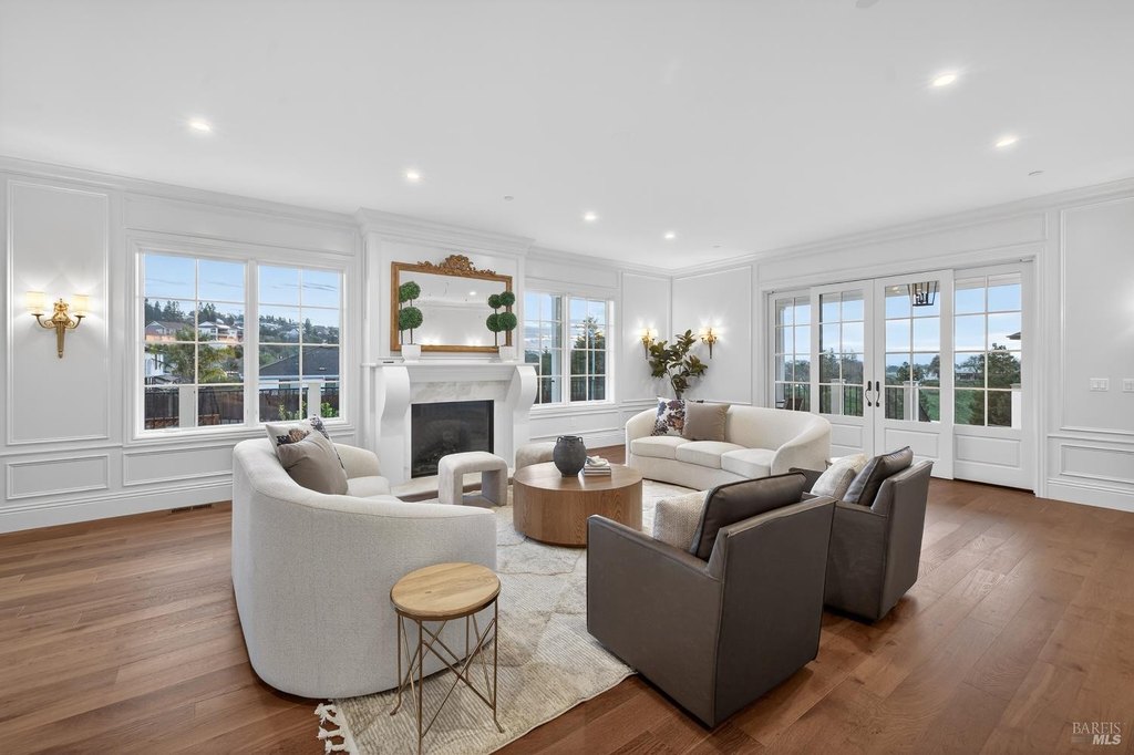 Santa Rosa, California, 95403, United States, 5 Bedrooms Bedrooms, ,4 BathroomsBathrooms,Residential,Forsale,2014494