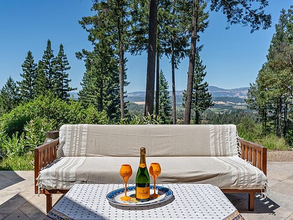 Healdsburg, California, 95448, United States, 3 Bedrooms Bedrooms, ,3.5 BathroomsBathrooms,Residential,Forsale,2014497