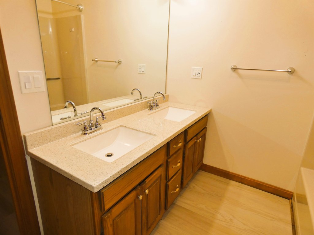 Laconia, New Hampshire, 03246, United States, 3 Bedrooms Bedrooms, ,2.5 BathroomsBathrooms,Residential,Forsale,1968469