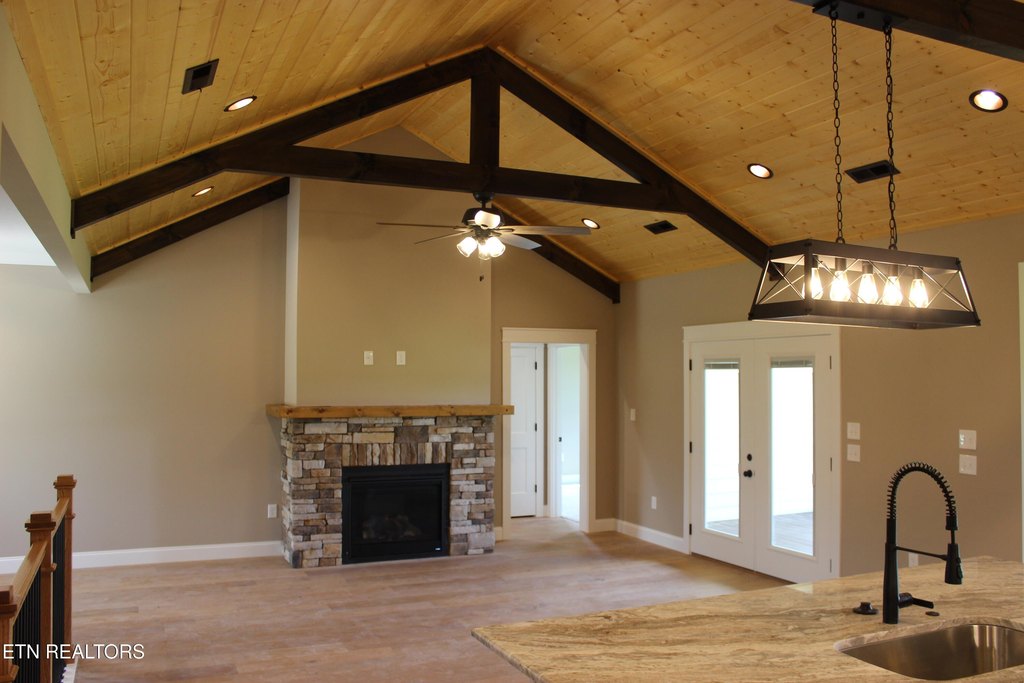 Madisonville, Tennessee, 37354, United States, 3 Bedrooms Bedrooms, ,3 BathroomsBathrooms,Residential,Forsale,1893807