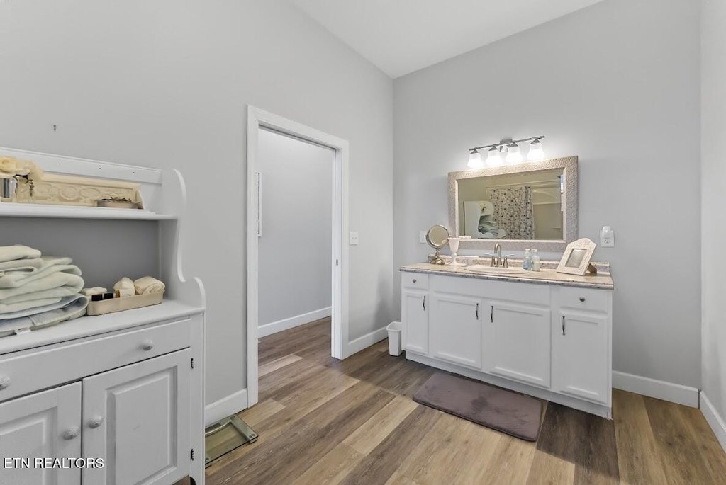 Pikeville, Tennessee, 37367, United States, 4 Bedrooms Bedrooms, ,3.5 BathroomsBathrooms,Residential,Forsale,1886011