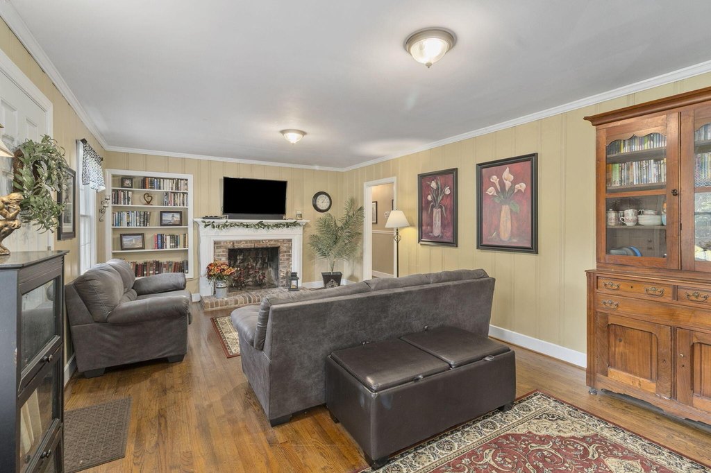 Signal Mountain, Tennessee, 37377, United States, 4 Bedrooms Bedrooms, ,2.5 BathroomsBathrooms,Residential,Forsale,2004666