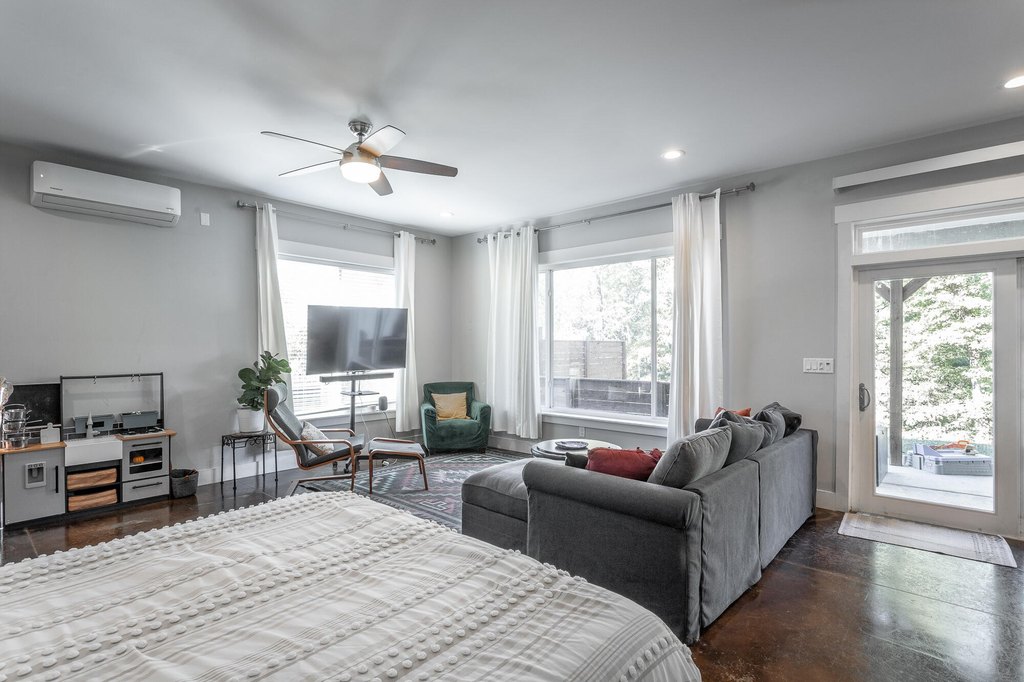 Chattanooga, Tennessee, 37405, United States, 4 Bedrooms Bedrooms, ,3.5 BathroomsBathrooms,Residential,Forsale,1995329