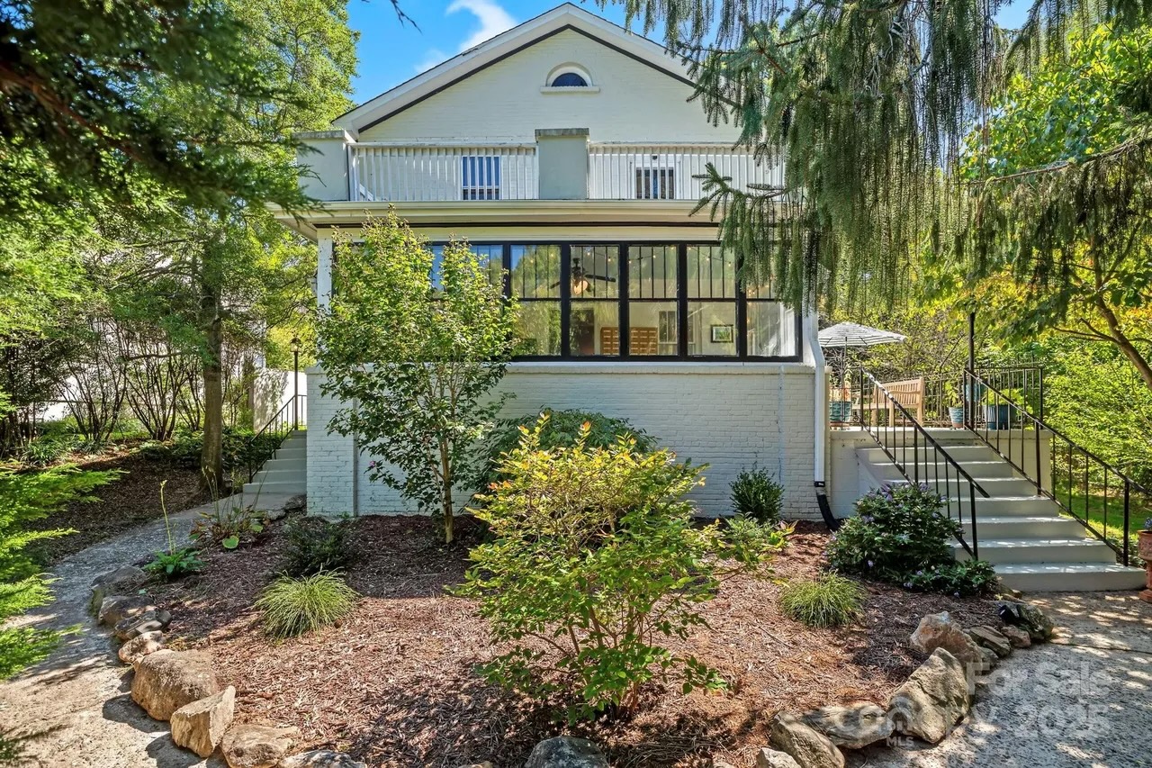 Asheville, North Carolina, 28803, United States, 3 Bedrooms Bedrooms, ,2 BathroomsBathrooms,Residential,Forsale,1986005 Asheville, North Carolina, 28803, United States, 3 Bedrooms Bedrooms, ,2 BathroomsBathrooms,Residential,Forsale,1986005