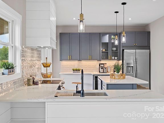 Asheville, North Carolina, 28806, United States, 3 Bedrooms Bedrooms, ,2 BathroomsBathrooms,Residential,Forsale,1986000