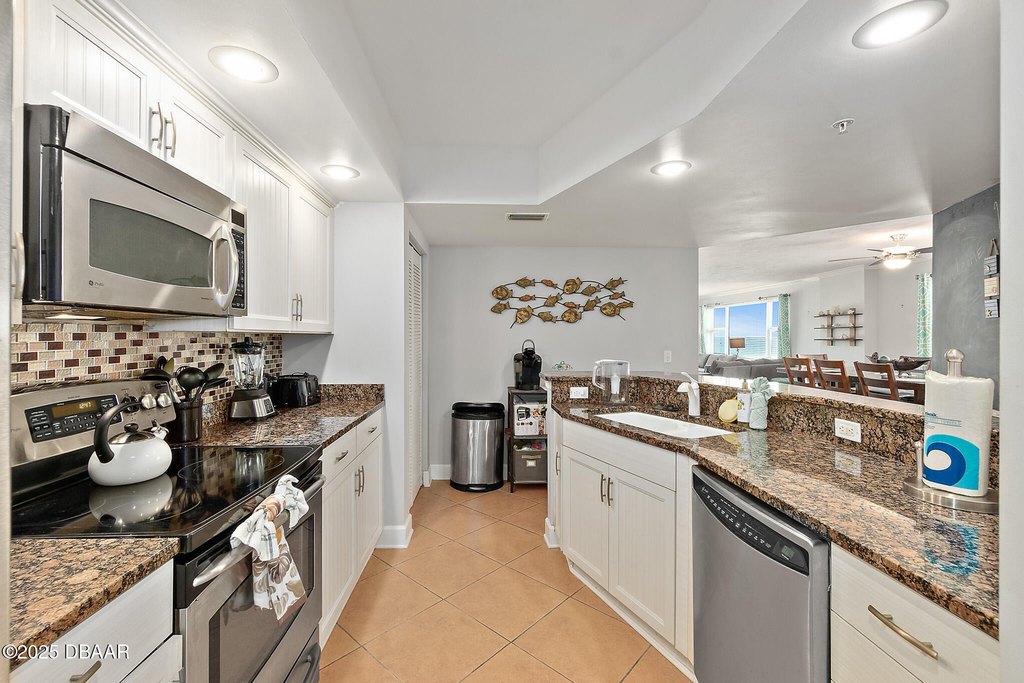 Daytona Beach Shores, Florida, 32118, United States, 3 Bedrooms Bedrooms, ,3 BathroomsBathrooms,Residential,Forsale,1990152