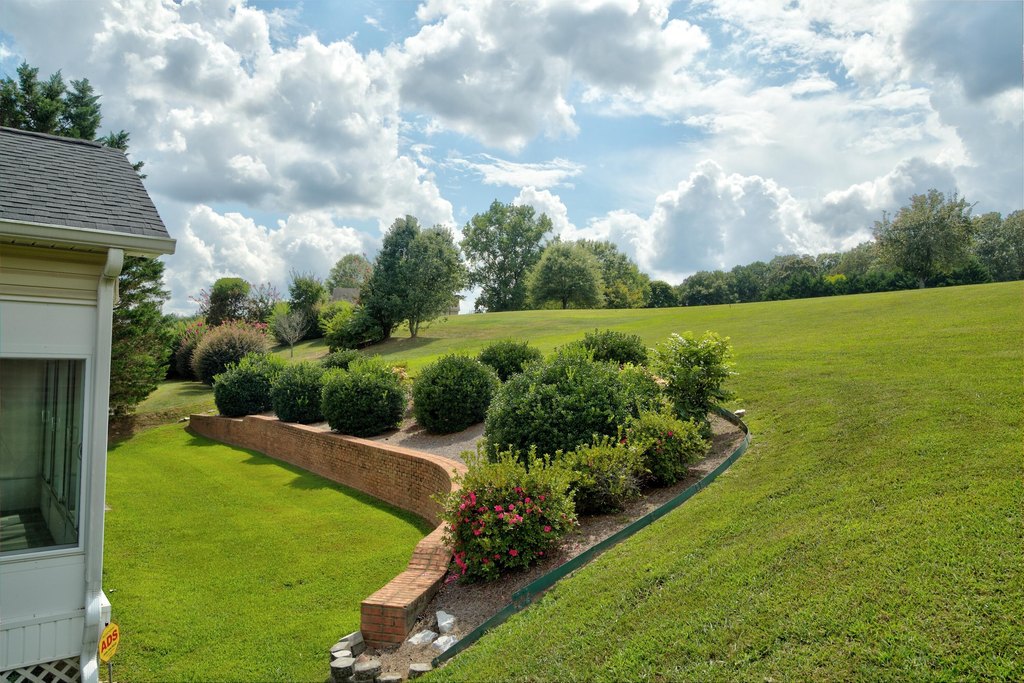 Ringgold, Georgia, 30736, United States, 3 Bedrooms Bedrooms, ,2.5 BathroomsBathrooms,Residential,Forsale,2004669