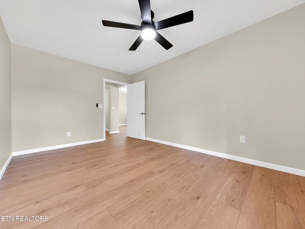 Crossville, Tennessee, 38572, United States, 3 Bedrooms Bedrooms, ,3 BathroomsBathrooms,Residential,Forsale,1959680